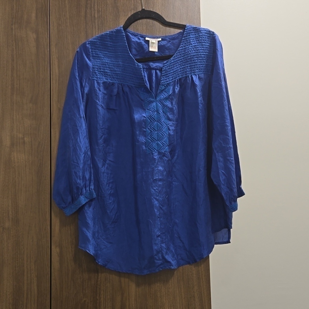 SUNDANCE 100% Silk Quarter Sleeve Embroidered Top-Size Large
